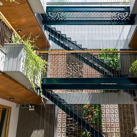 Zoneland Apartments - Lahome Beach Villa Дананг Екстер'єр фото